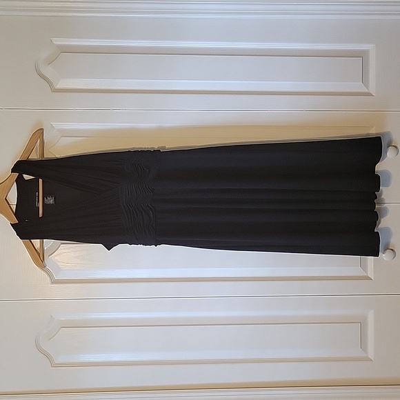 Jones New York Dress. - Picture 1 of 4